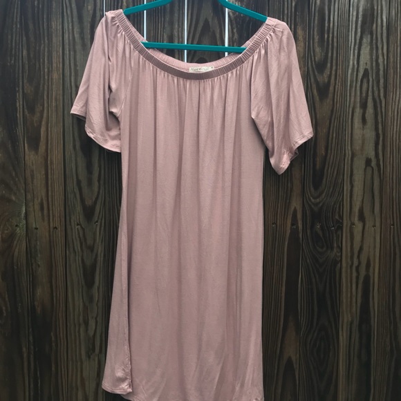 Off the shoulder mauve dress - Picture 3 of 3